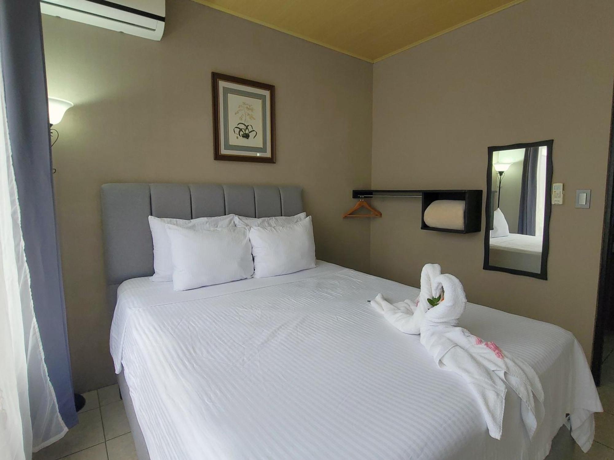 Butterfly Apartments La Fortuna Exterior photo